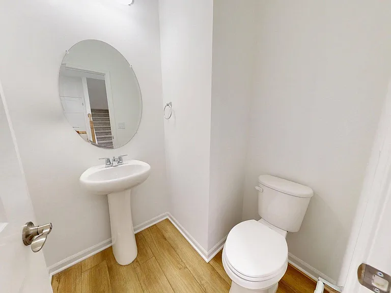 826 Kuss Dr — Photo 8