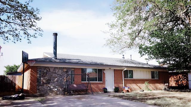 1st image of 215 E Lewis St