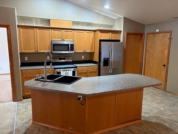2nd image of 506 Paver Ct