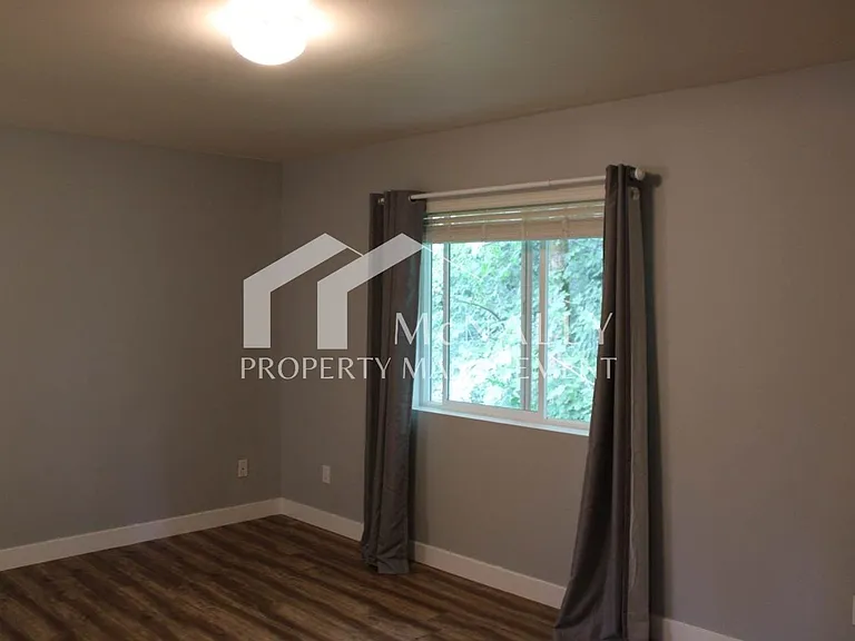 7403 Larkspur Ct — Photo 13