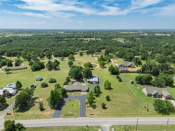 37709 Garretts Lake Rd, Shawnee, OK 74804
