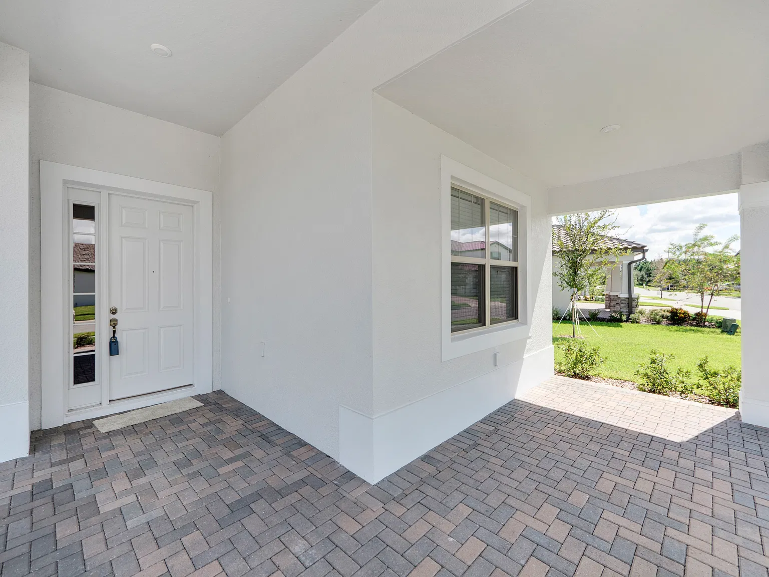4 bed, 2429 sqft, $5,000 — Photo 2