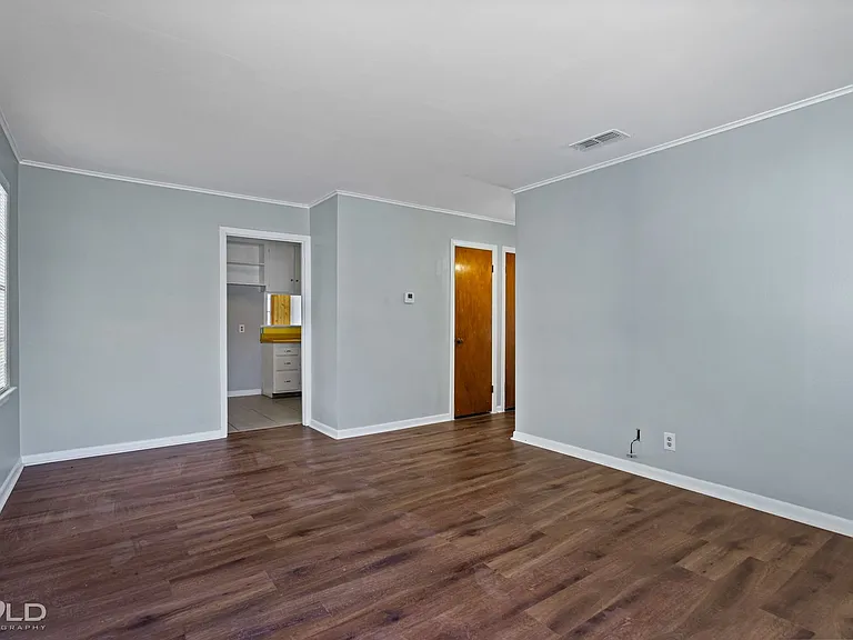 1518 Viosca St — Photo 4