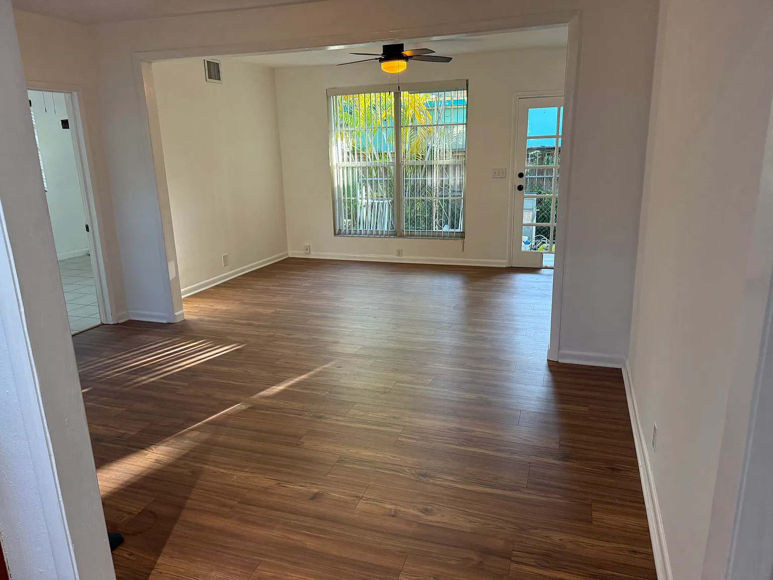 2 bed, 750 sqft, $3,400 — Photo 1