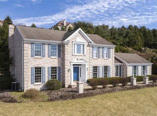 1033 Grandview Farms Dr, Bethel Park, PA