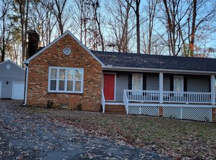 2809 Anglewood Dr, Chester, VA 23831