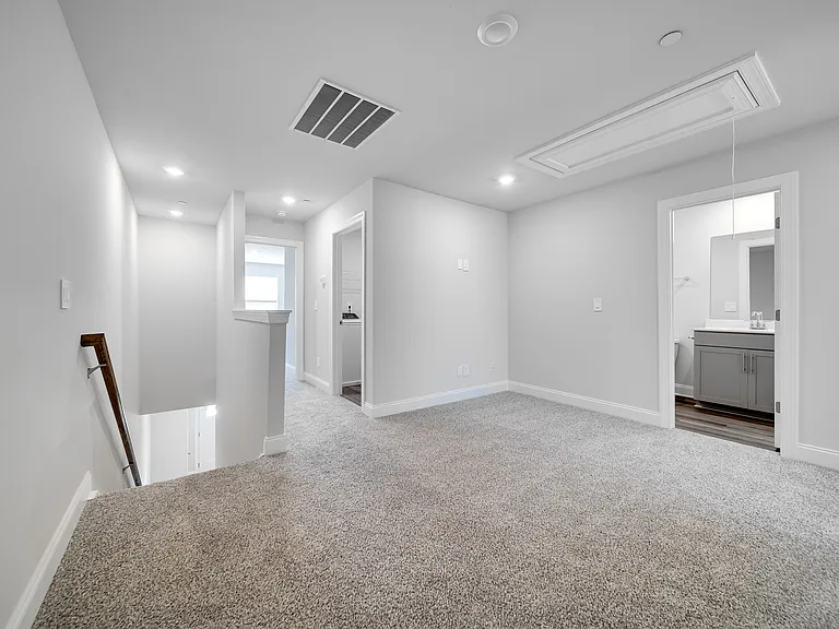 204 Douglas Bend Rd #404 — Photo 30