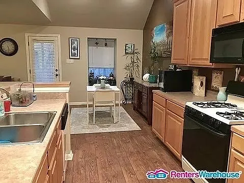 1727 Fort Grant Dr — Photo 10