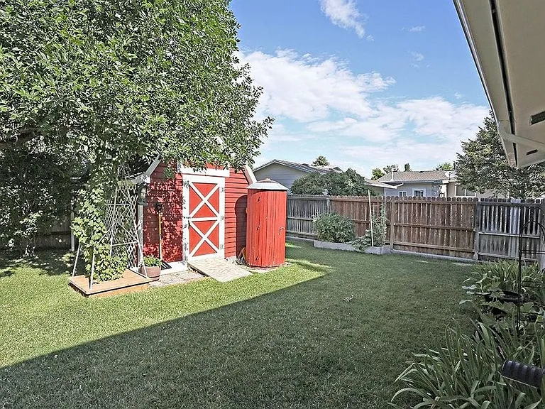 2911 Vermillion Dr — Photo 17