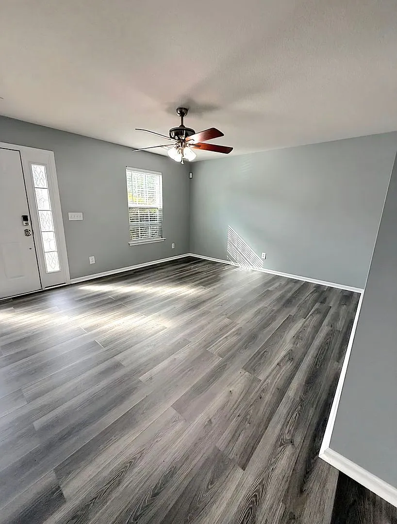 Move-in ready Townhouse in New Town are in Williamsburg! — Photo 4