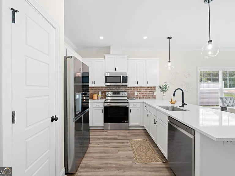 15 Azalea Ln — Photo 3
