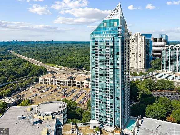 2nd image of 3338 Peachtree Rd NE APT 1810