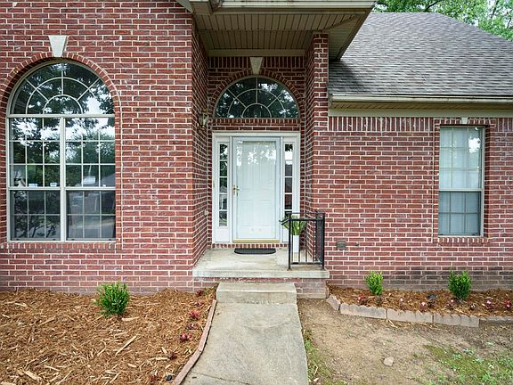 2nd image of 1907 Cherrybend Dr