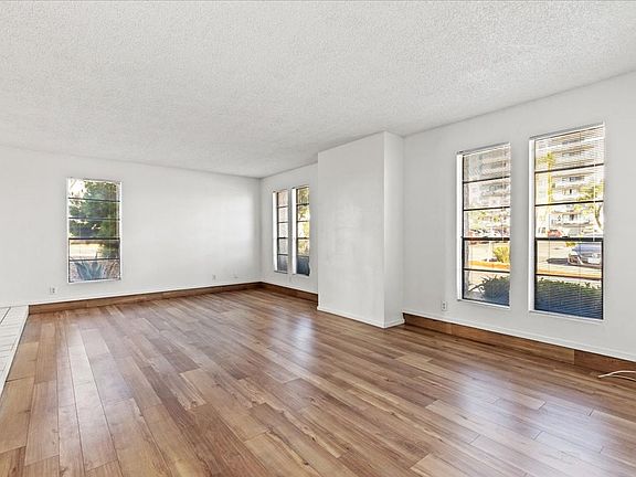 5th image of 3907 Cambridge St Unit 2