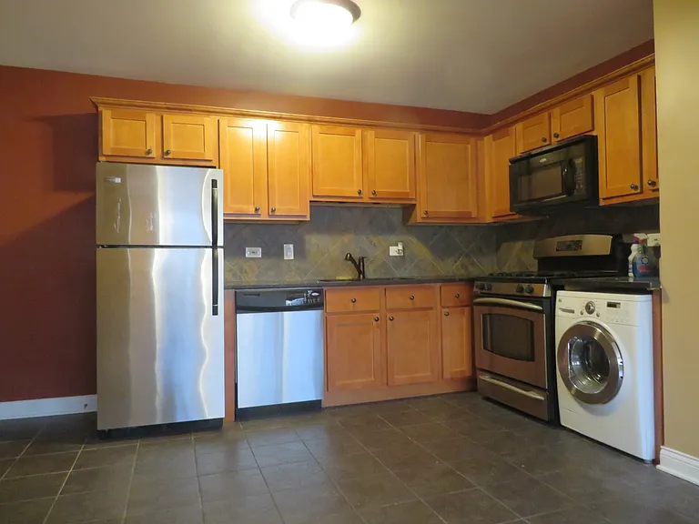4421 Prescott Ave #10 — Photo 9