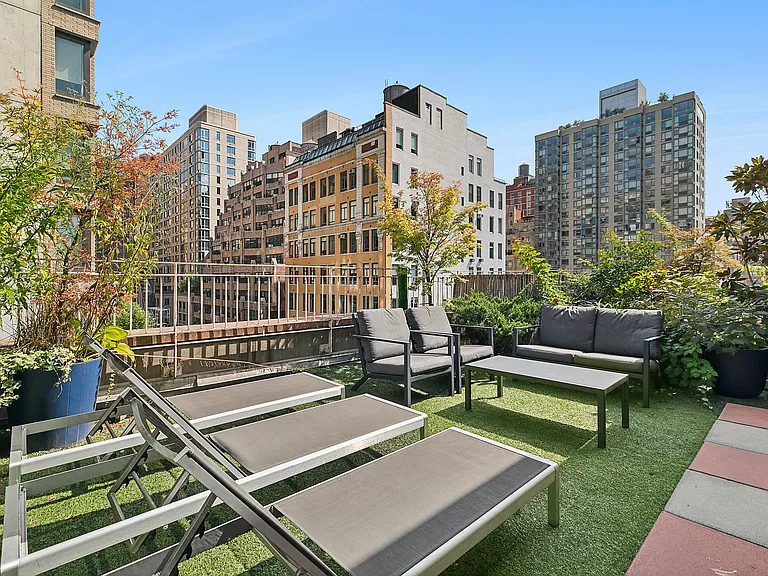 502 9th Ave #6B — Photo 1