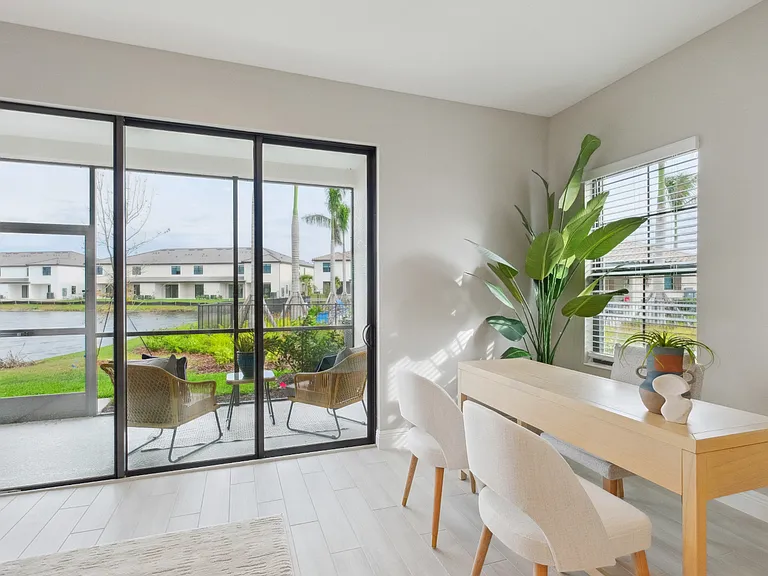 Fiore Townhomes — Photo 12