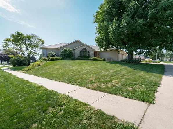 4850 Meadowlark Ln, Sioux City, IA 51106
