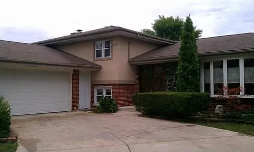 621 Honey Locust Ln photo 1
