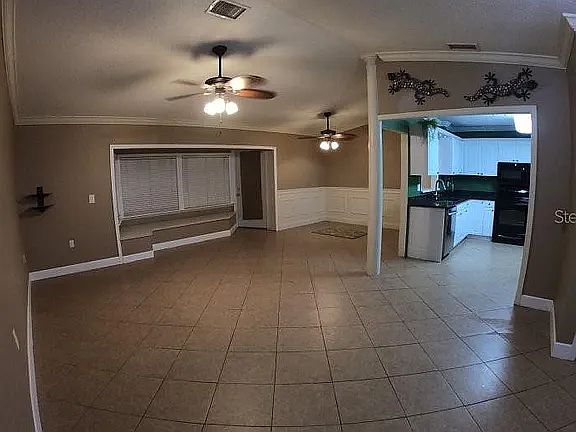 4th image of 2901 42nd St W