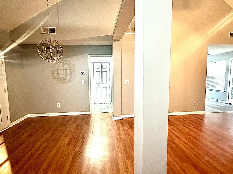 1630 Isleworth Cir — Photo 14