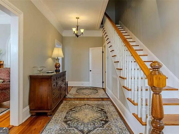 3rd image of 204 E 5th Ave