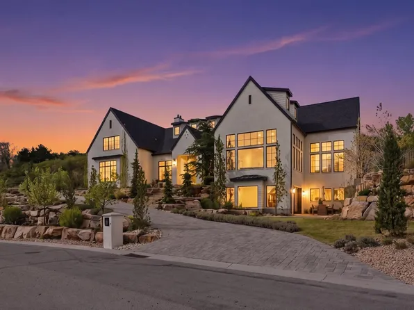 11 E Cross Hill Ln, Sandy, UT 84092