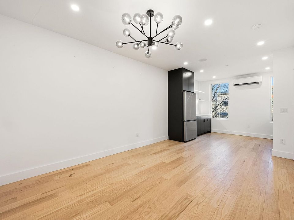 1st image of 347 Pavonia Ave APT 3
