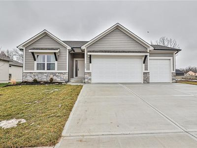 913 NW Crestwood Dr, Grain Valley, MO, 64029
