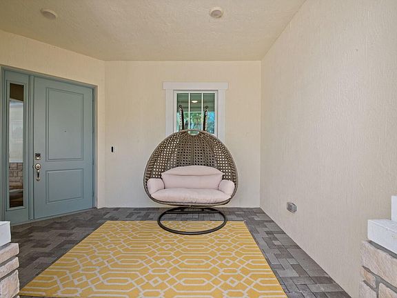 3rd image of 9690 Captiva Cir