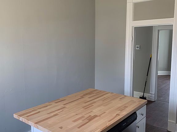 2nd image of 360 E Walnut St APT 3