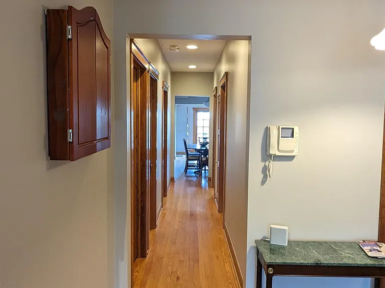 658 W Aldine Ave #3 — Photo 8