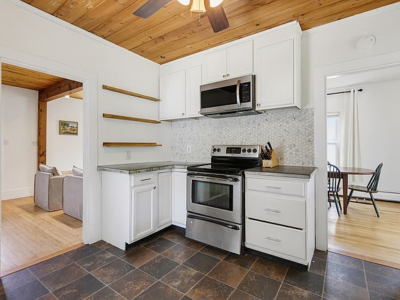 5th image of 158 Pierce Street