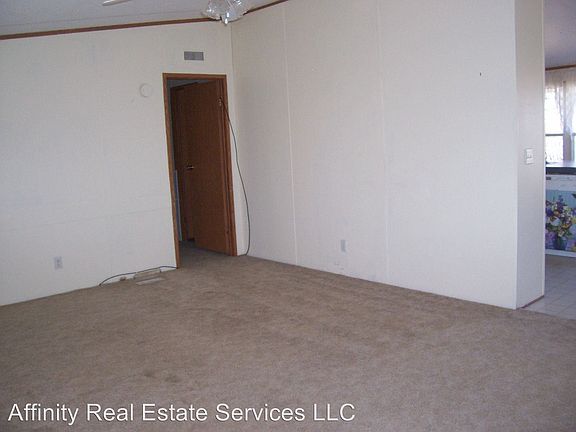 3rd image of 4330 W Texas St