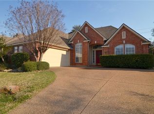 2705 Townshed Dr, Garland, TX 75044