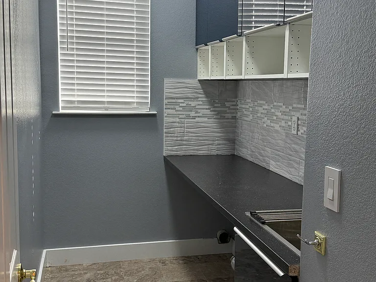 2005 Spruce Way — Photo 13