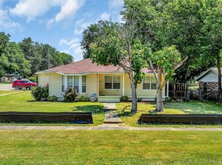 402 S 6th St, Davis, OK 73030