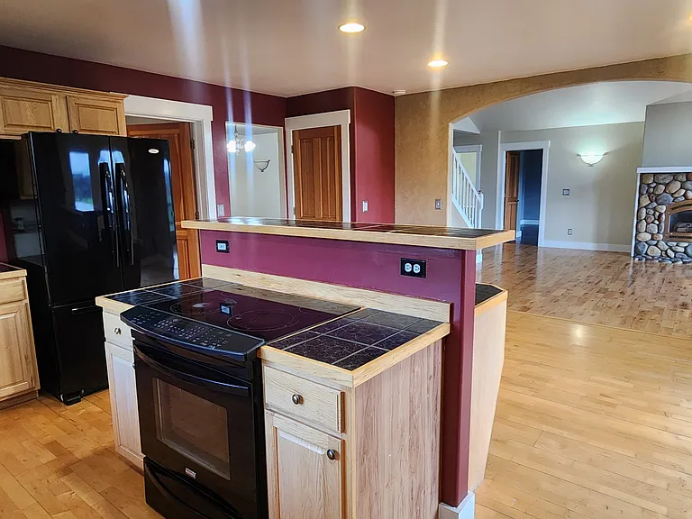 8105 Alamosa Ln — Photo 4