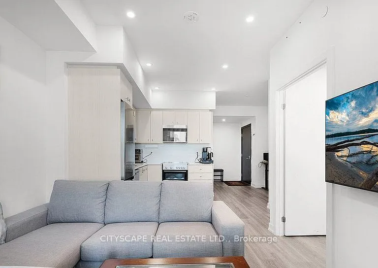 5 Wellington St S #814 — Photo 18