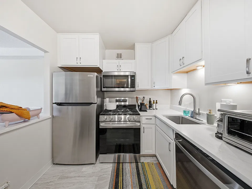 4515 Willard Ave #1217S