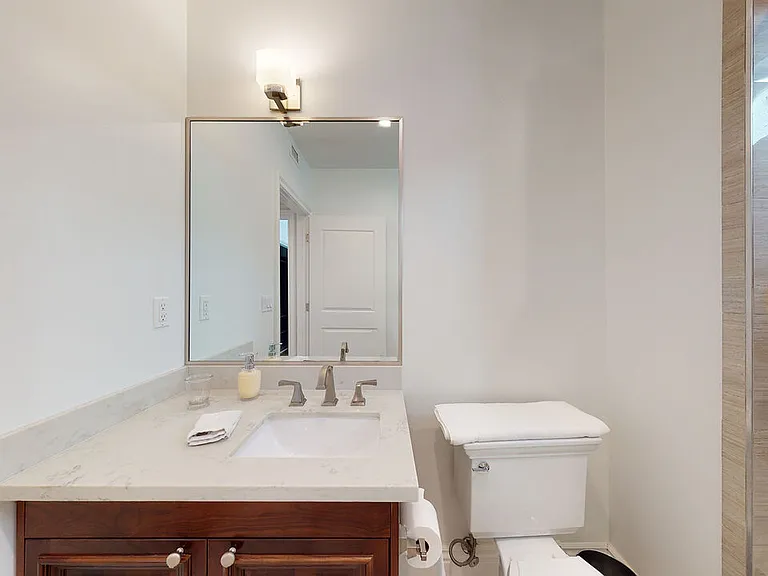 907 S Shenandoah St #101 — Photo 21