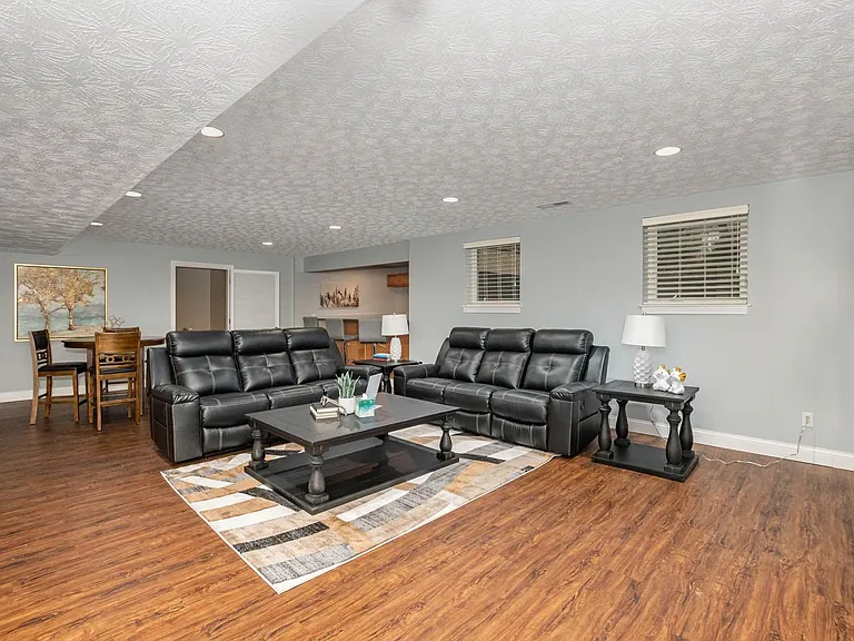 9287 Maxwells Xing — Photo 20