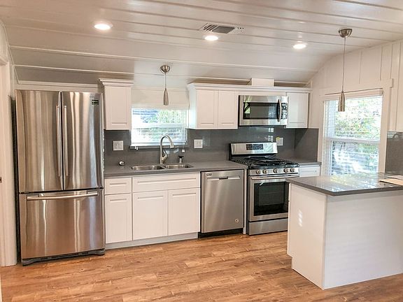 2nd image of 17489 Shelburne Way
