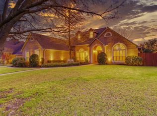 1126 Berkley Dr, Cleburne, TX 76033