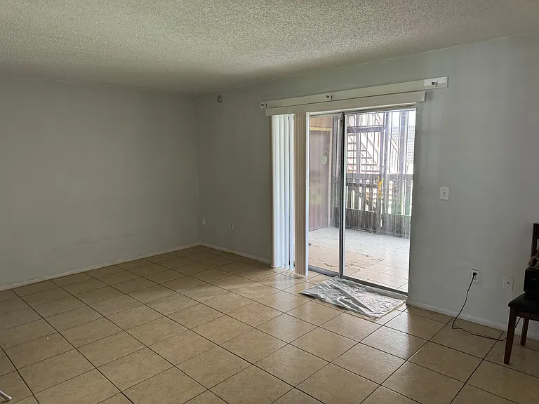 9017 Westchester Cir #D — Photo 7