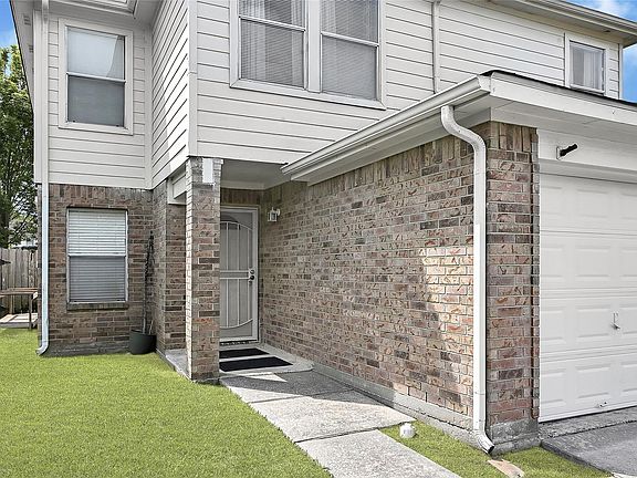 3rd image of 11818 Kewalo Basin Ln