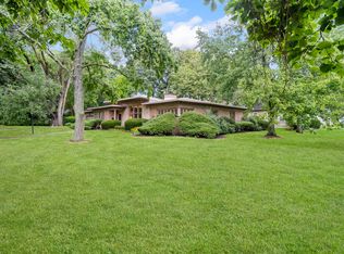 1381 Sunnyside Ave, Highland Park, IL