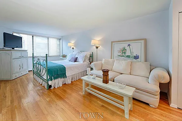 Sold by Town Residential | media 11