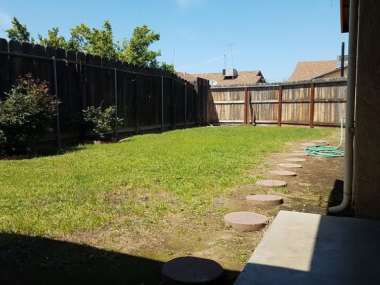 1463 E Millard Way — Photo 17