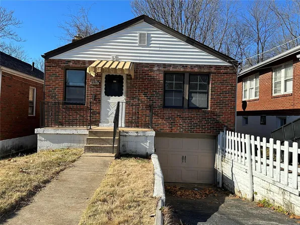 1135 Backer St, Saint Louis, MO 63130